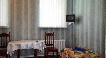 Фото номера Трехместный номер с душем Гостевой дом Dinamo Bryansk г. Брянск 4