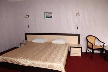 Фото номера Полулюкс Гостиница Sochi Hotel г. Брянск 3