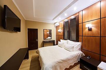 Фото номера Номер эконом класса без окна с кроватью размера «king-size» Гостиница City Hotel г. Брянск 7