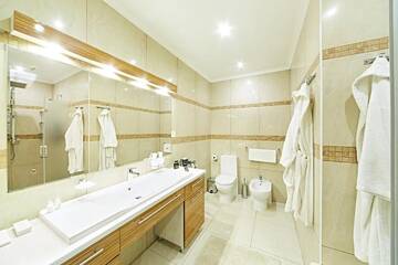 Фото номера Представительский люкс Гостиница City Hotel г. Брянск 15