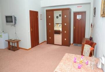 Фото номера Улучшенный Полулюкс Гостиница Гостиница Никита г. Брянск 4
